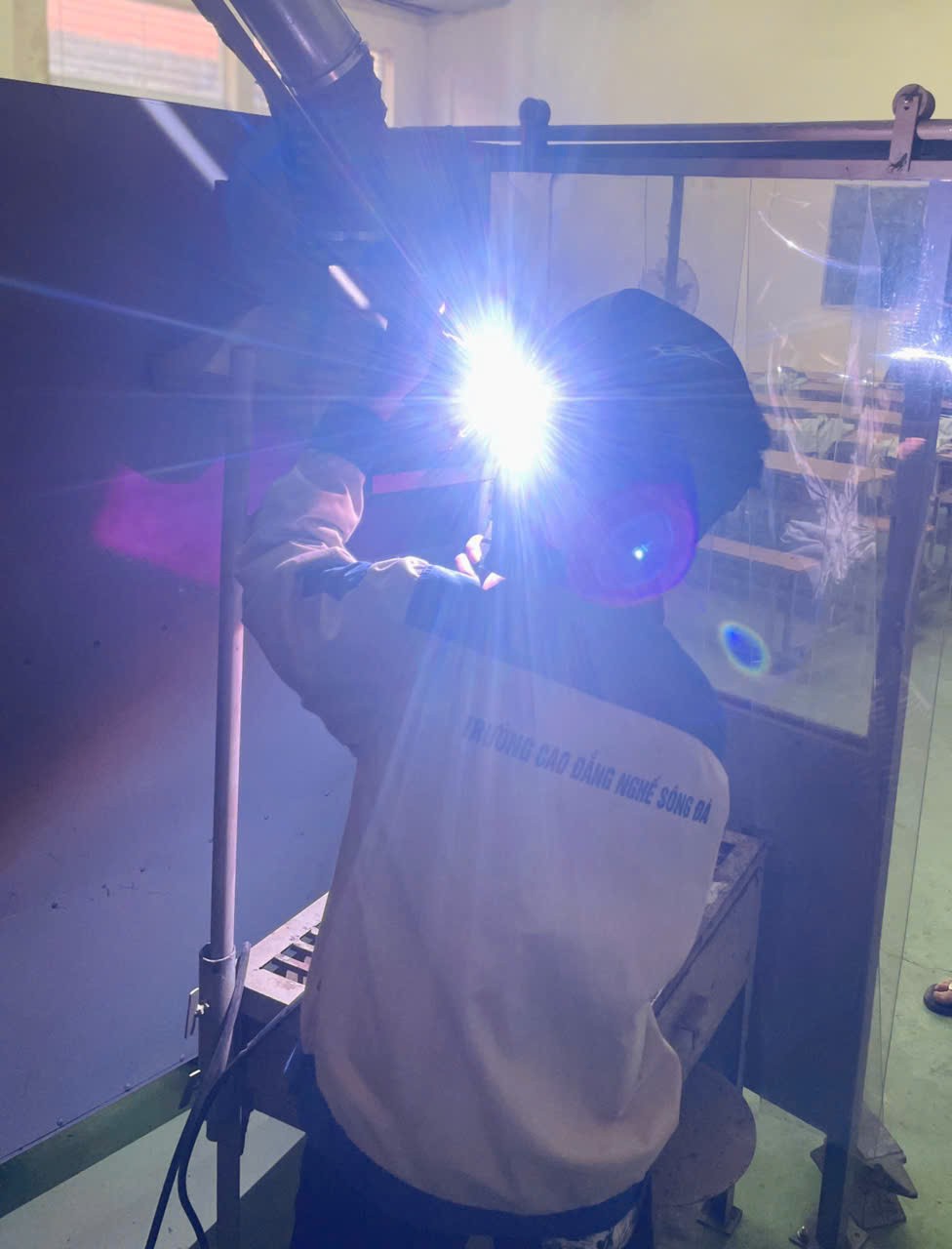 Nghề Hàn đào tạo đến đâu “cháy hàng” đến đó