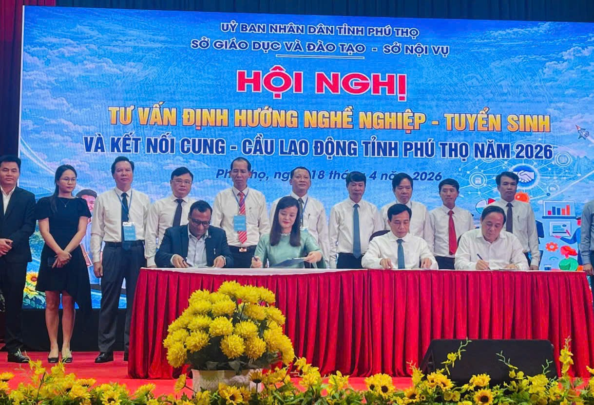 Tư vấn định hướng nghề nghiệp - tuyển sinh và kết nối cung - cầu lao động