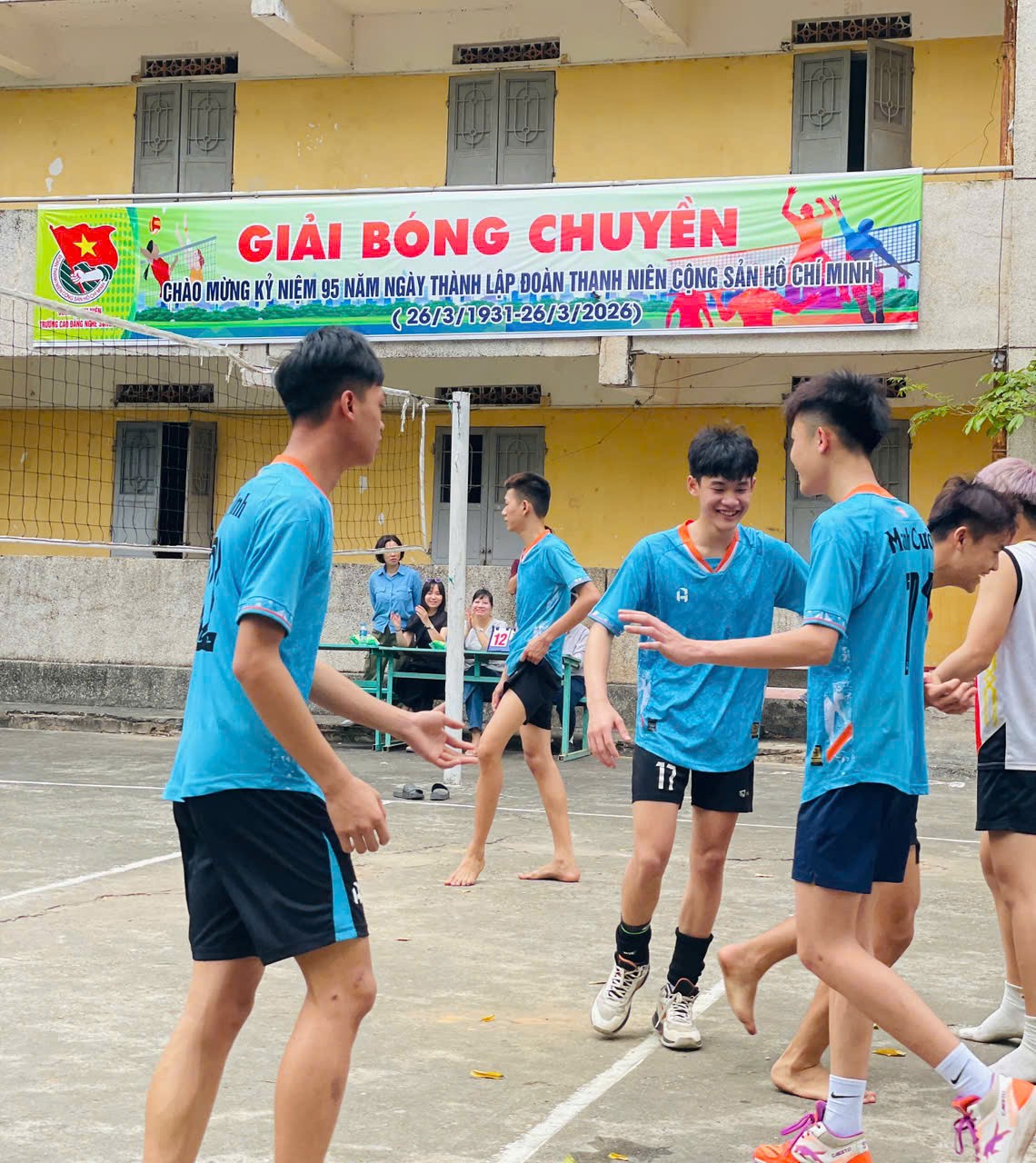 RỰC LỬA CHUNG KẾT BÓNG CHUYỀN CHÀO MỪNG 26/3